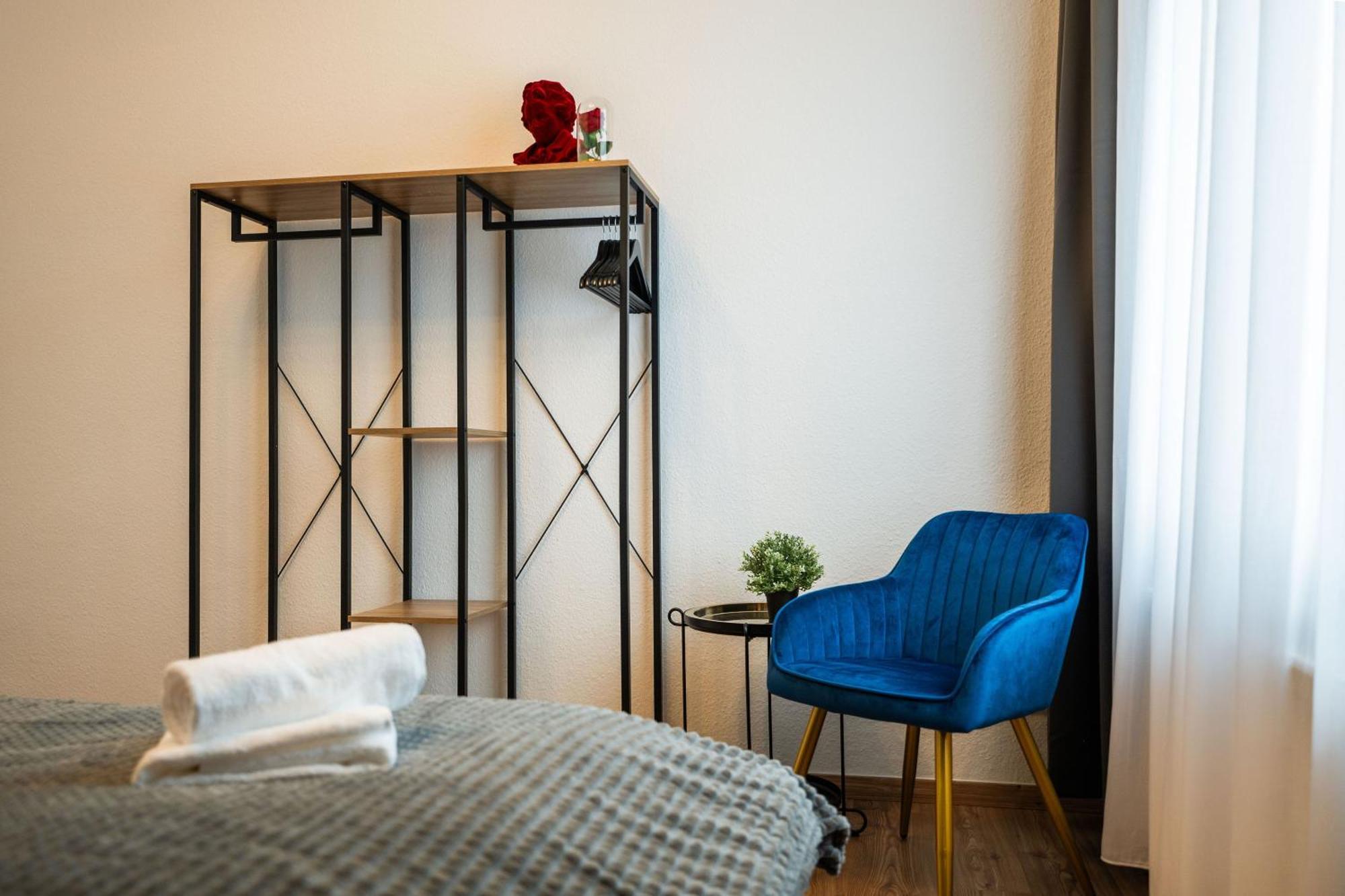 T21 - Apartment Direkt Im Zentrum Mit Parkplatz 开姆尼茨 外观 照片