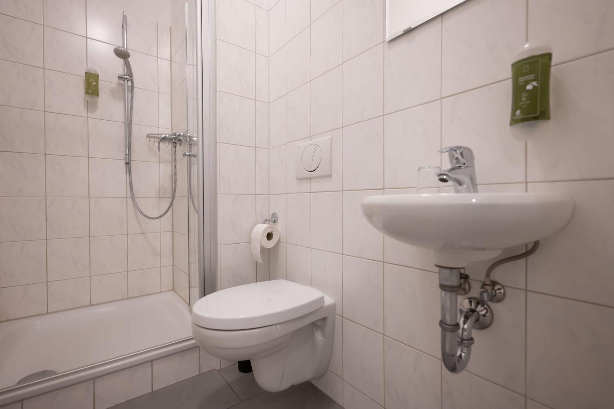 T21 - Apartment Direkt Im Zentrum Mit Parkplatz 开姆尼茨 外观 照片
